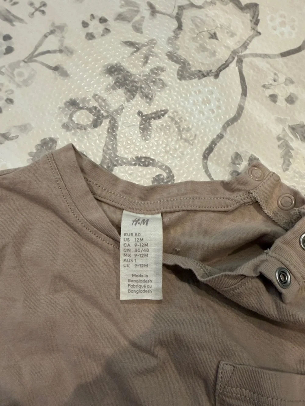 Cute Club Long-Sleeve Pocket Tee - Taupe - Picture 4 of 4